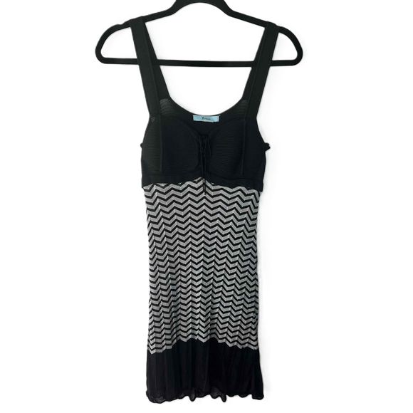 Marciano Knit 90s Dress Tiered Chevron Black Grey Size Small Medium - Picture 2 of 5
